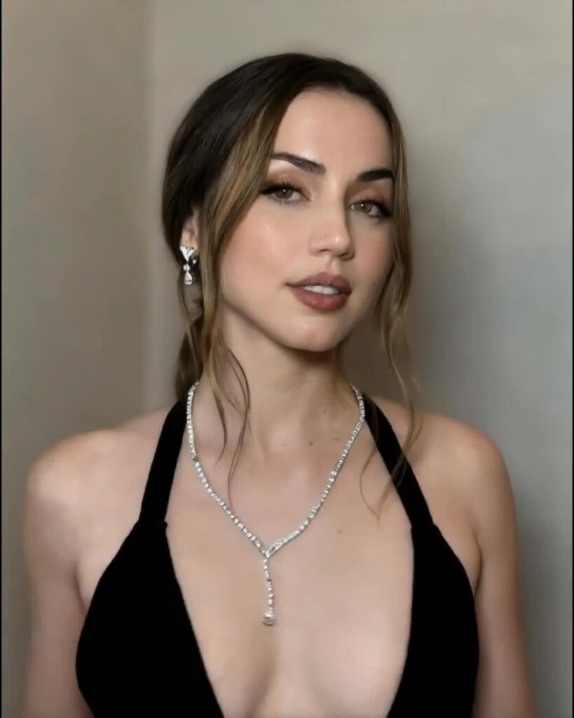 Video thumbnail for Ana de Armas AI Video Digital Manufactured - Nude AI Celebs